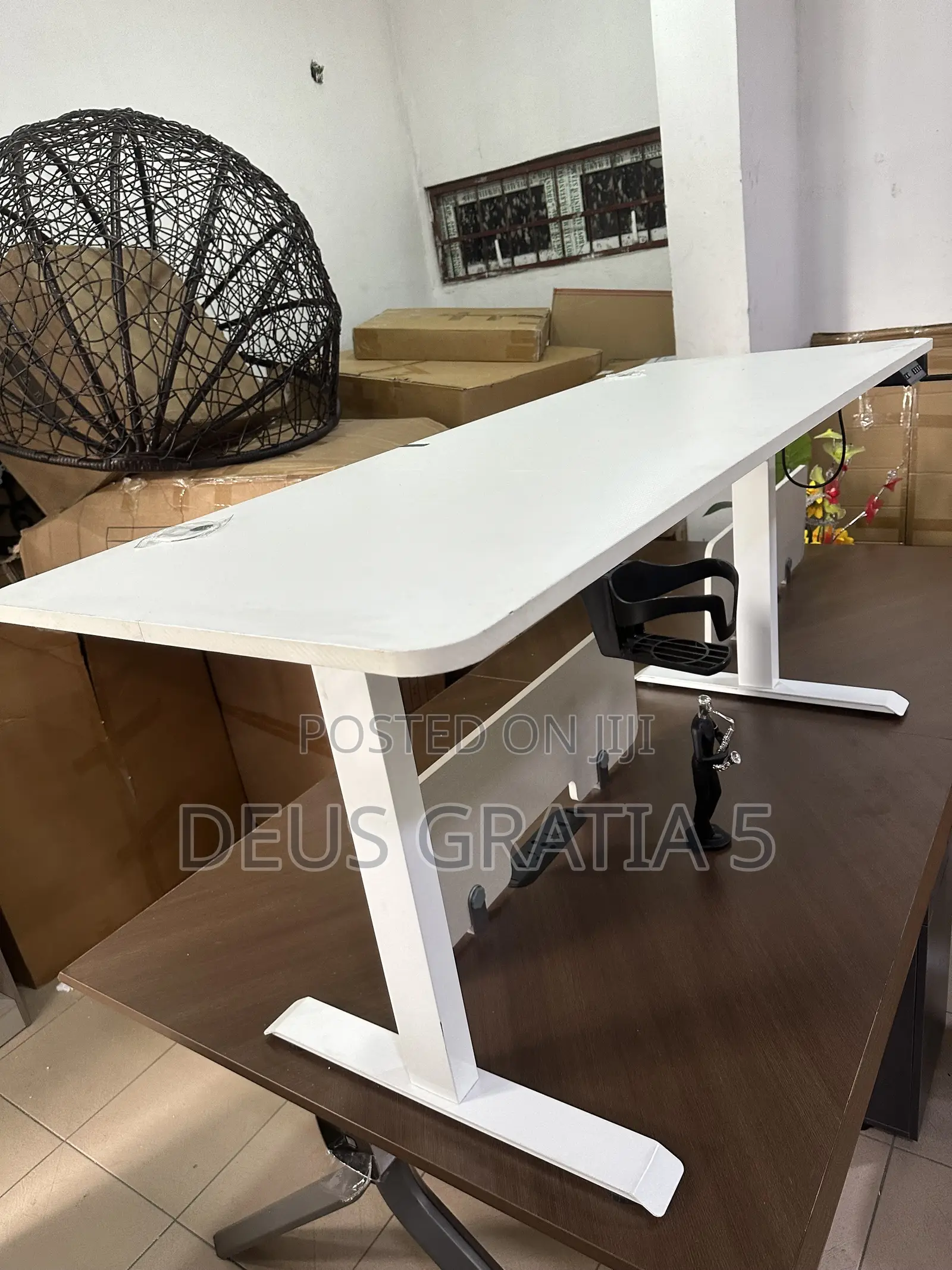 Adjustable Gaming Table With Cup Holder