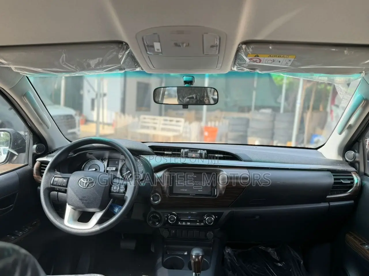 New Toyota Hilux 2025 Black