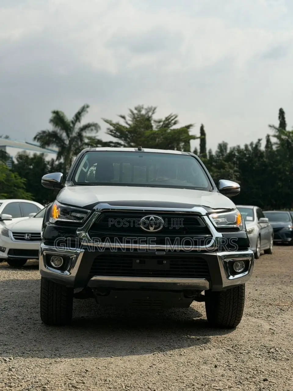 New Toyota Hilux 2025 Black
