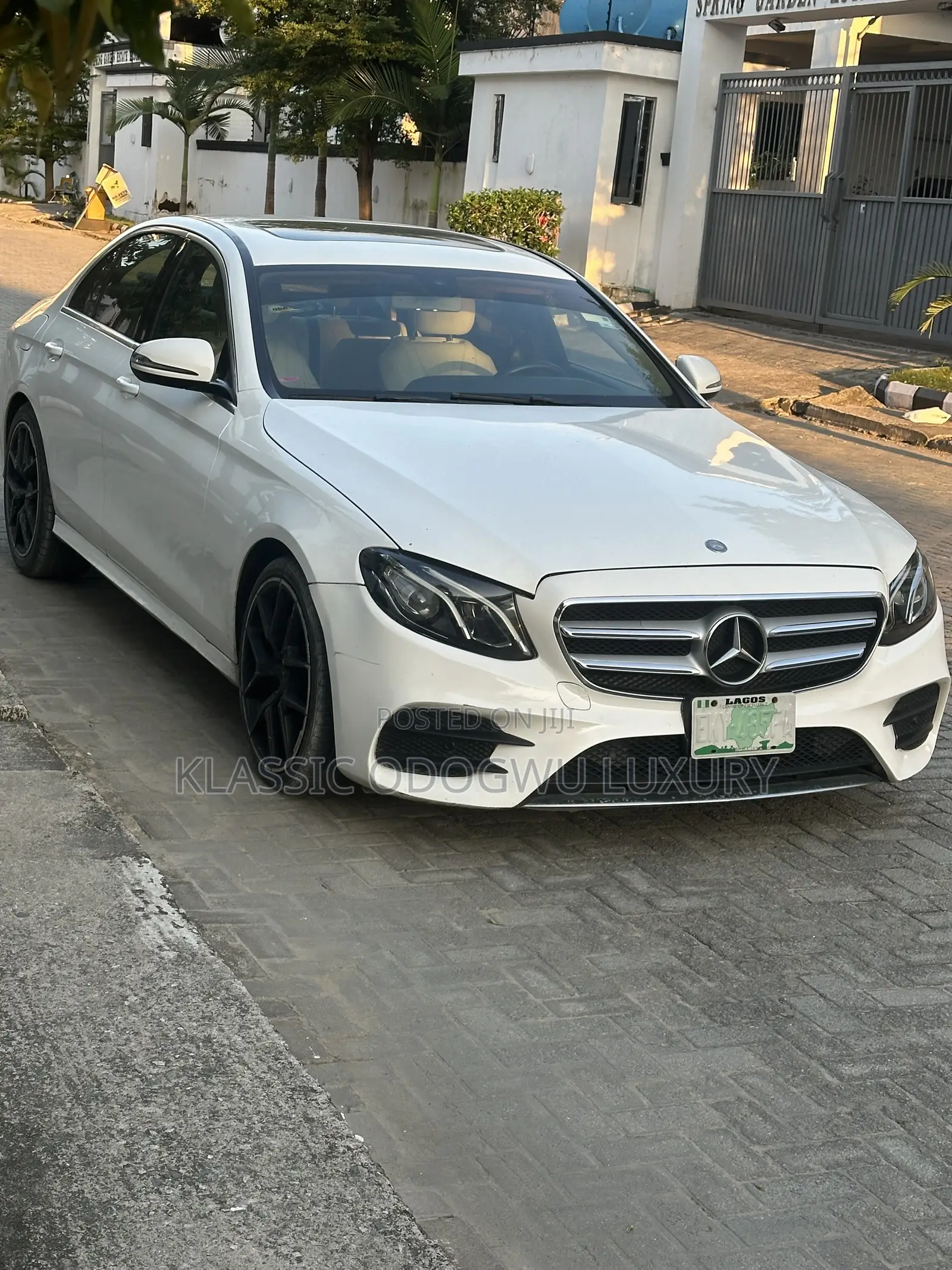 Mercedes-Benz E300 4Matic AWD Sedan (2.0L 4cyl 9A) 2017 White