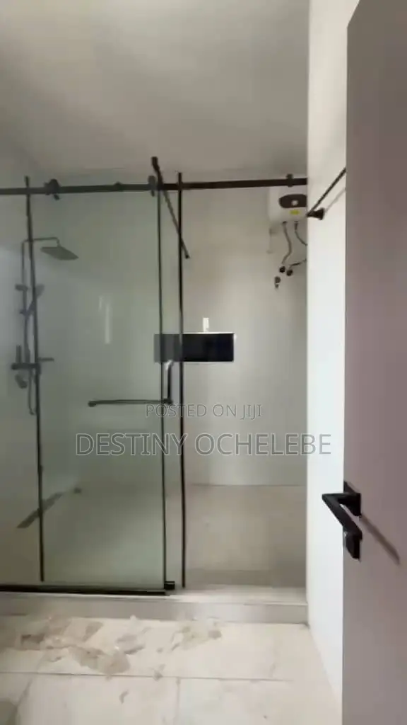 5bdrm Duplex in Jahi Gilmore for sale