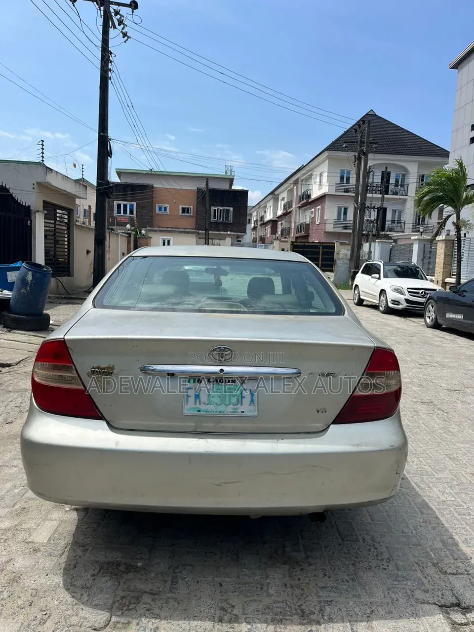 Toyota Camry XLE V6 4dr Sedan (3.0L 6cyl 5A) 2004 Silver