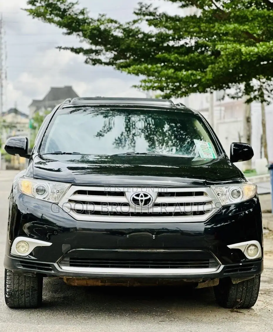 Toyota Highlander Limited Platinum 4dr SUV AWD (3.5L 6cyl 6A) 2014