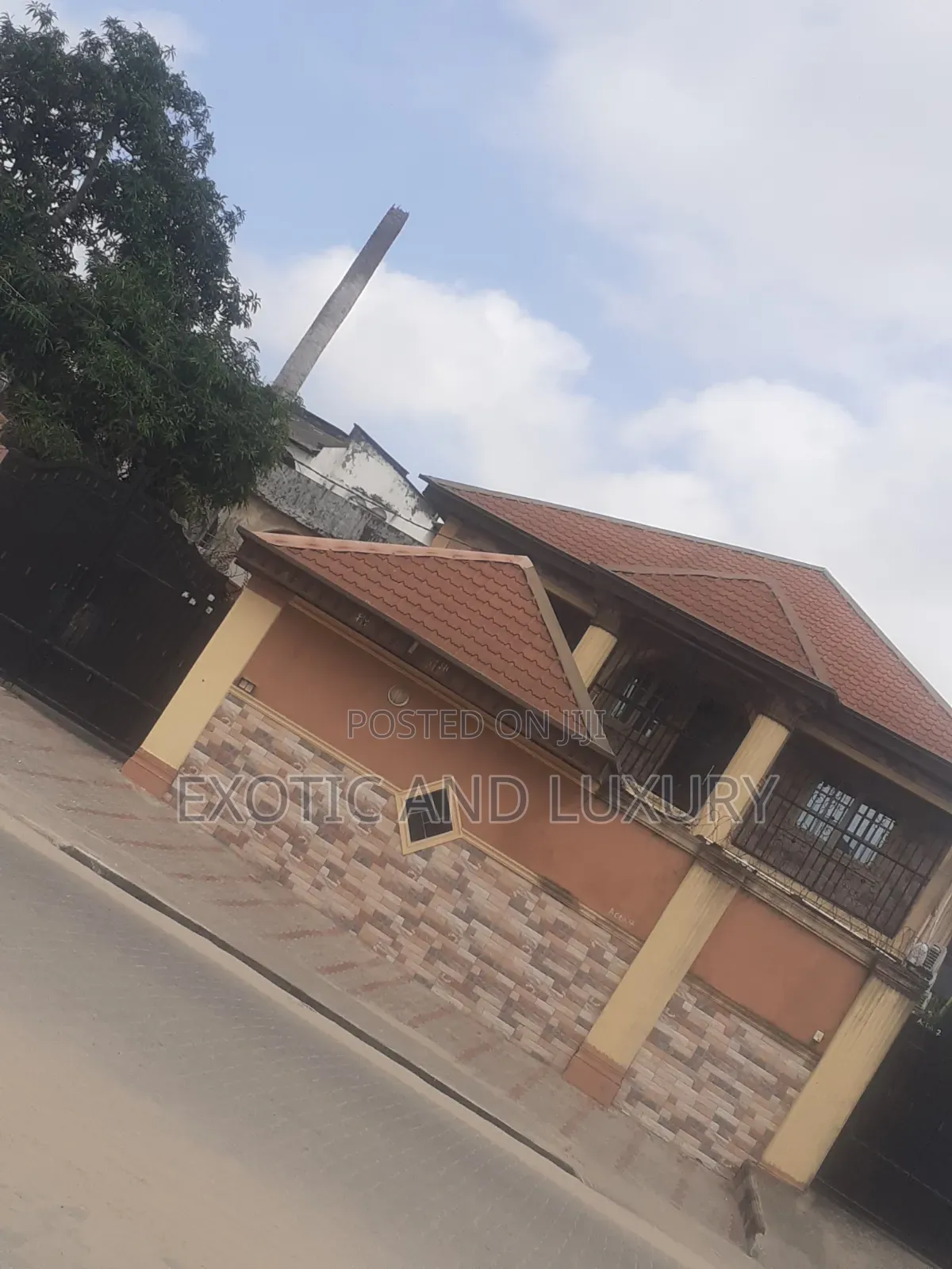 Mini Flat in Adekunle for rent