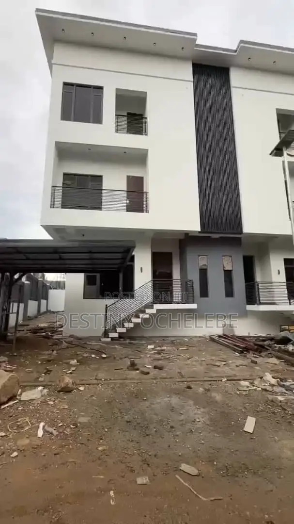 4bdrm Duplex in Katampe for sale