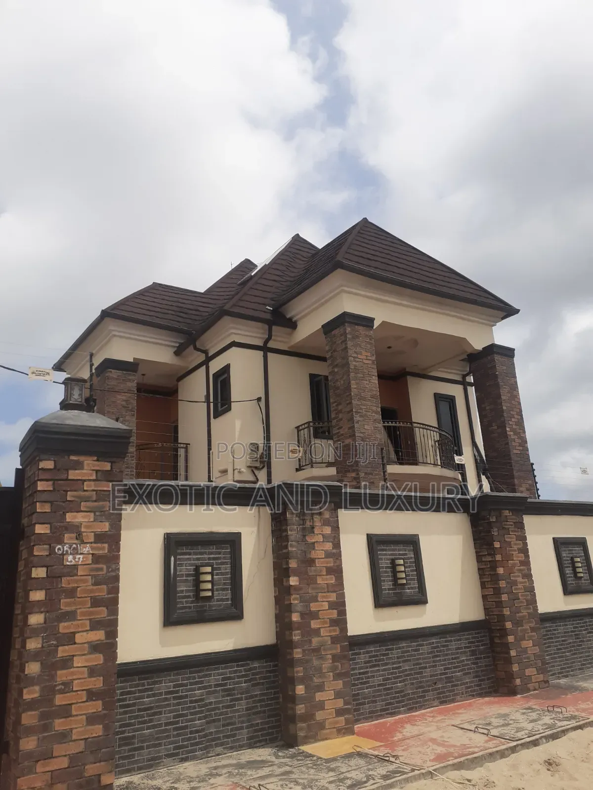 2bdrm Block of Flats in Sabo, Alagomeji for rent