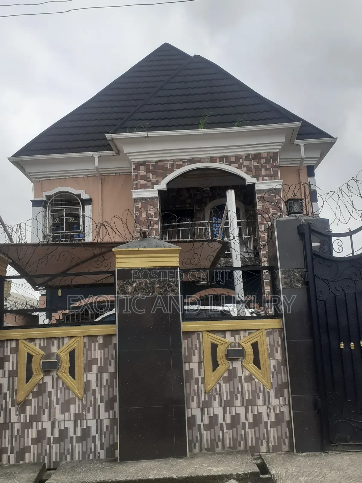 Mini Flat in Adekunle for rent