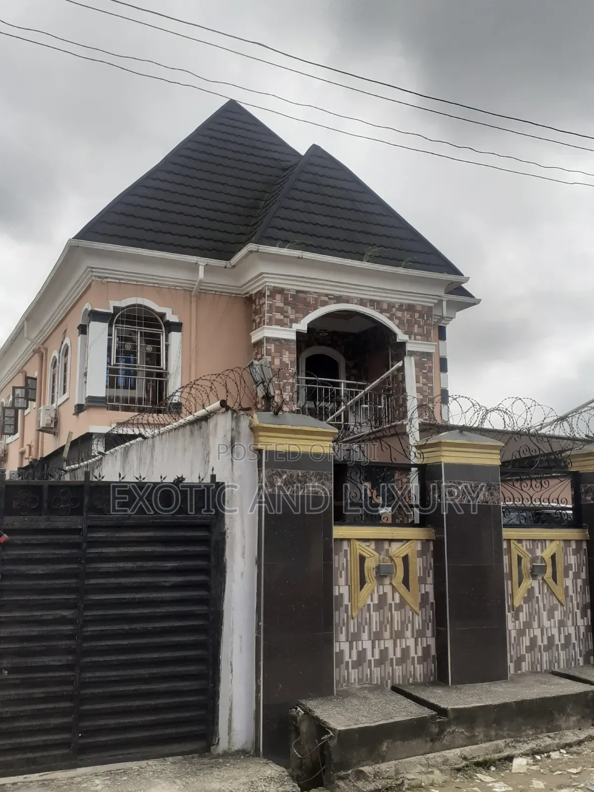 Mini Flat in Adekunle for rent
