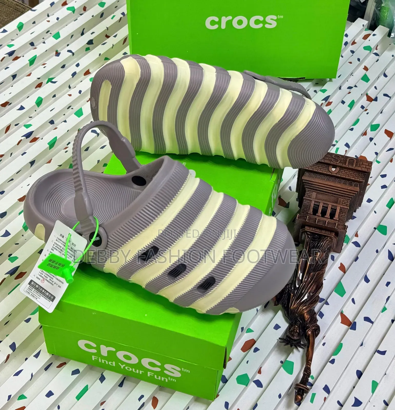 Top (Quality Crocs)