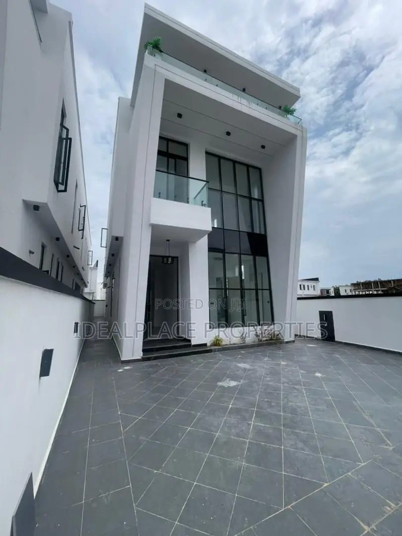 4bdrm Duplex in Lekki for sale