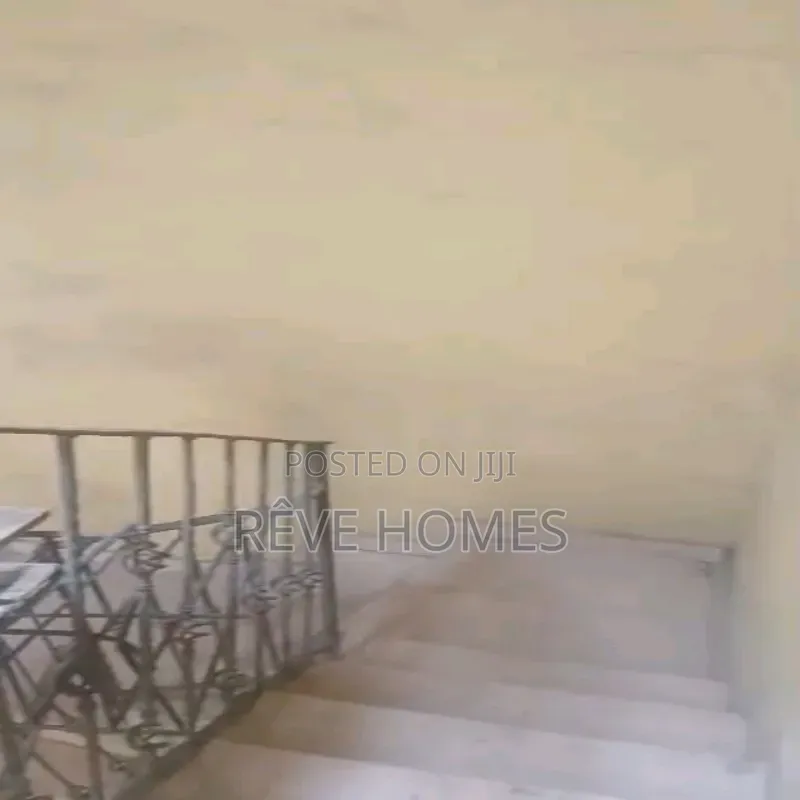 Mini Flat in Iwaya for rent