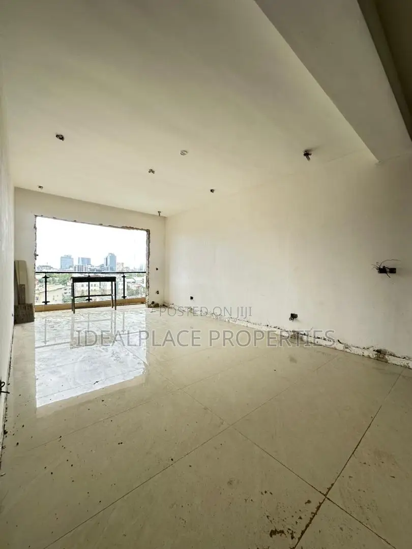 4bdrm Penthouse in Victoria Island for sale