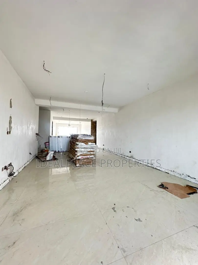 4bdrm Penthouse in Victoria Island for sale