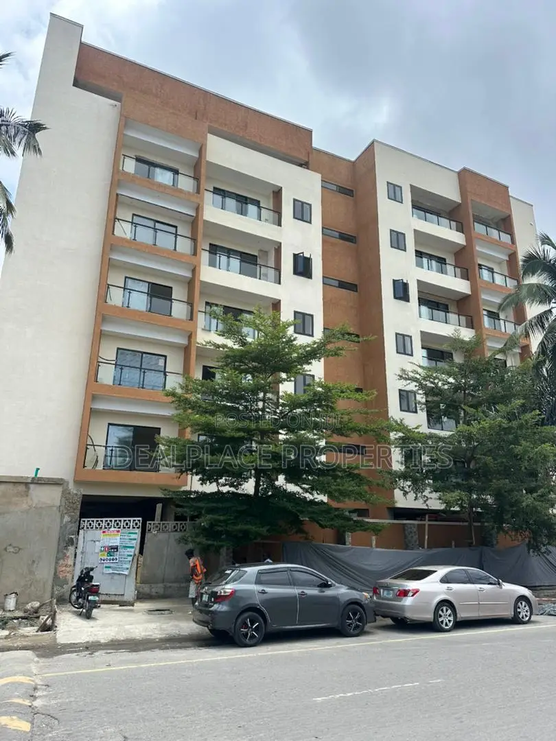 4bdrm Penthouse in Victoria Island for sale