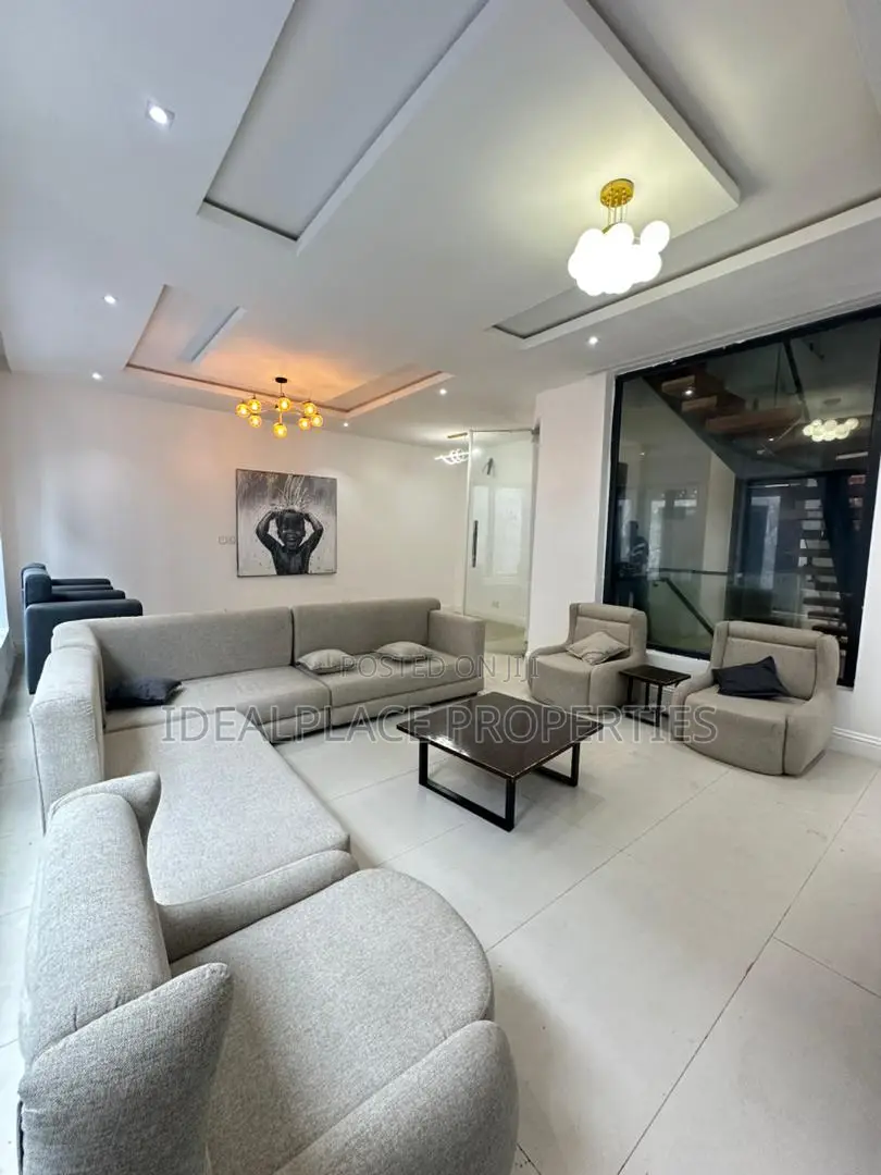 5bdrm Duplex in Lekki for sale