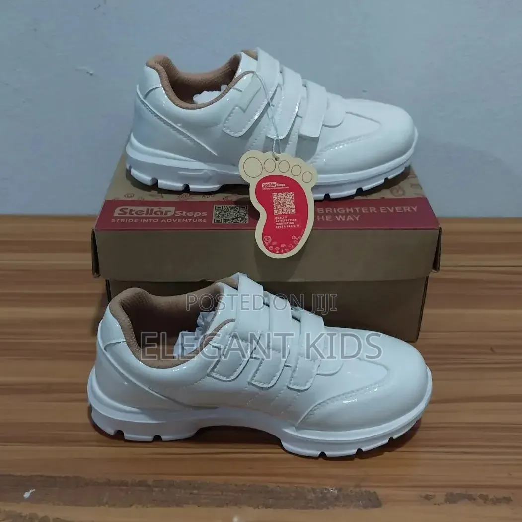 White Canvas for Sports and Leisure