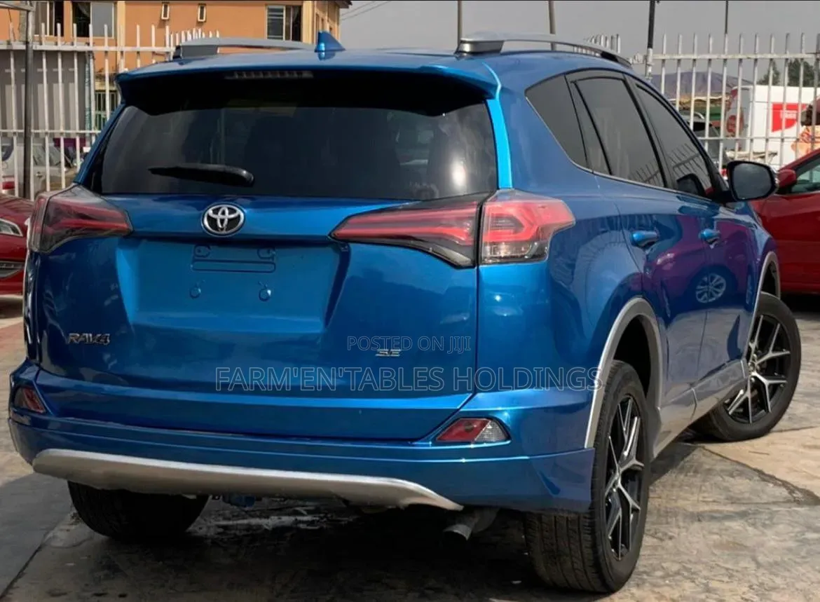 Toyota RAV4 2018 Blue