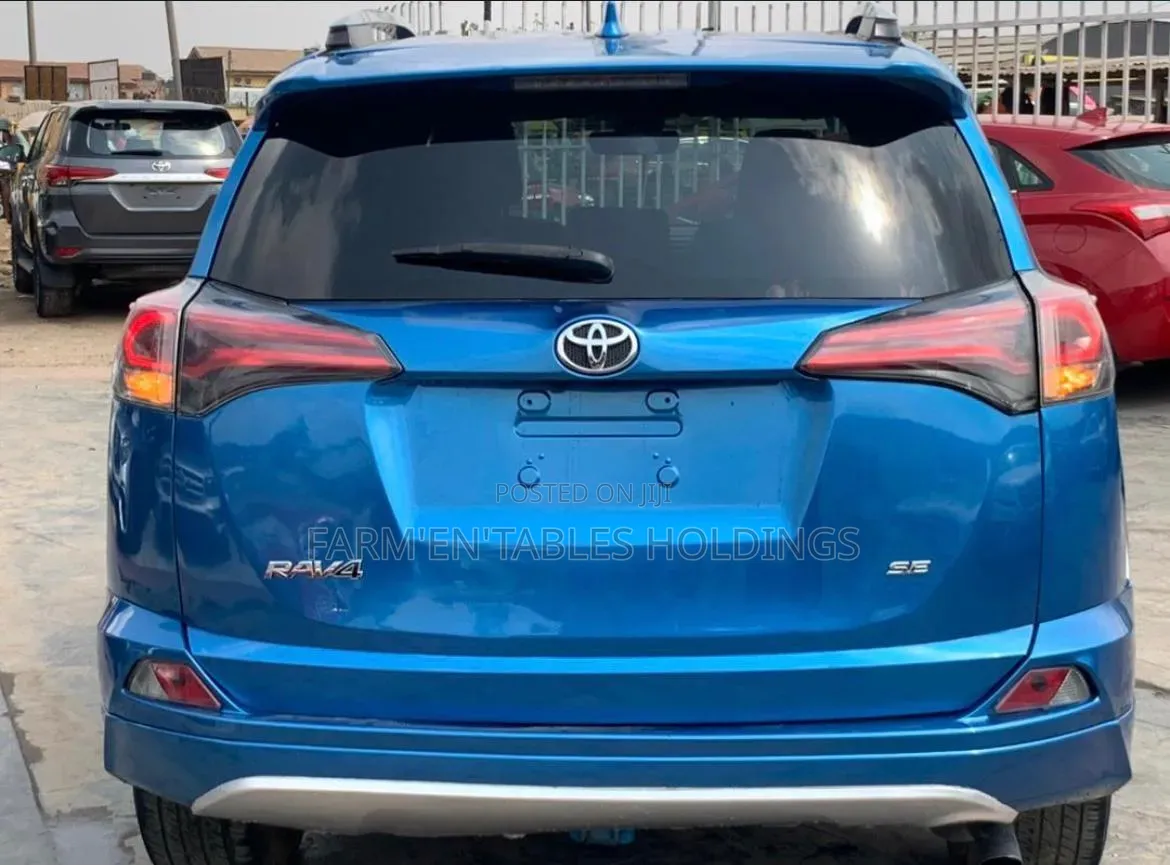 Toyota RAV4 2018 Blue