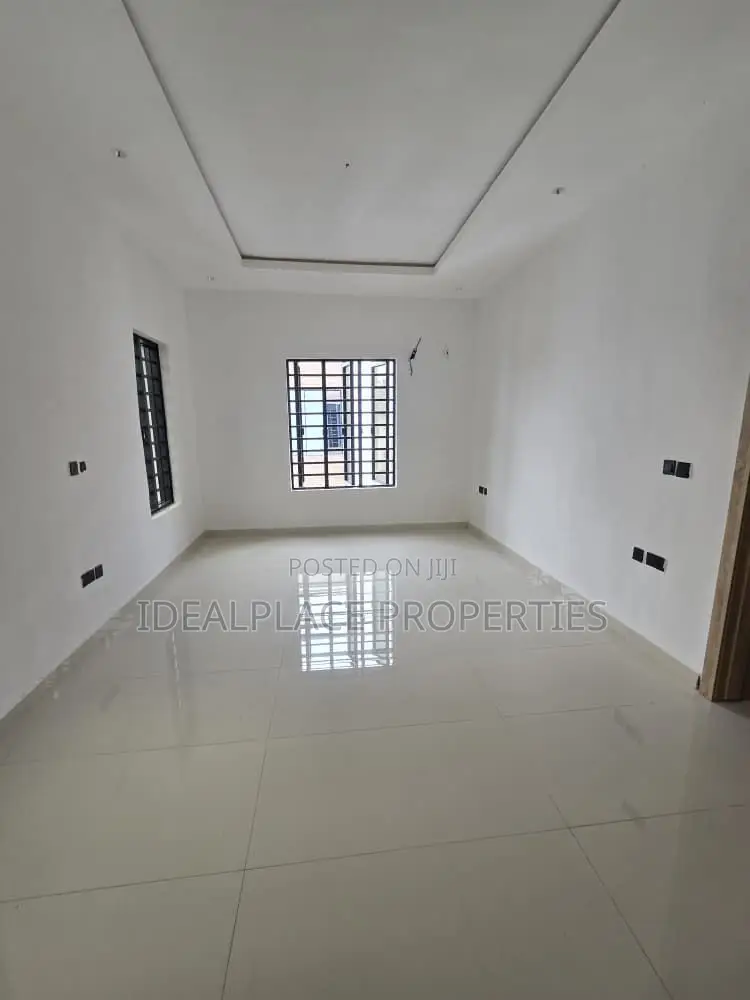 4bdrm Townhouse/Terrace in Opebi for sale