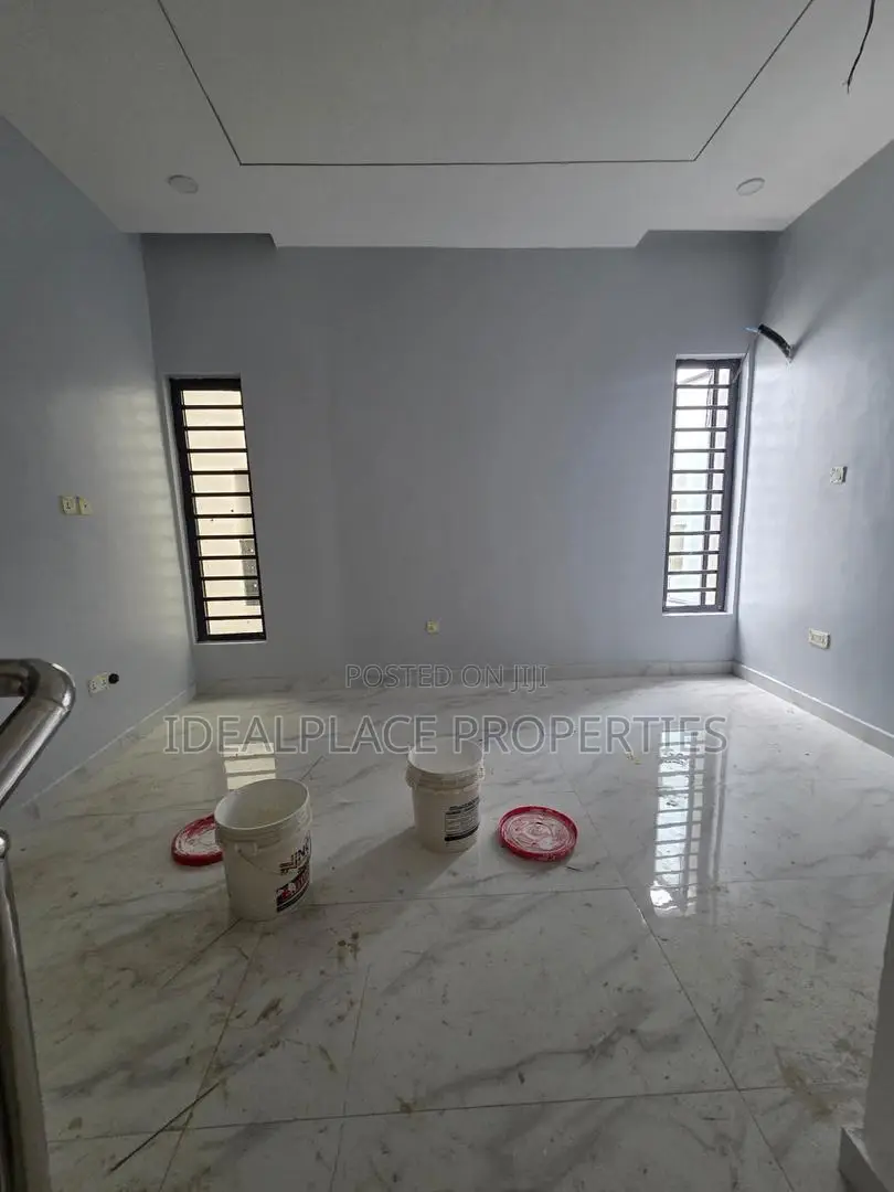 5bdrm Duplex in Adeniyi Jones for sale