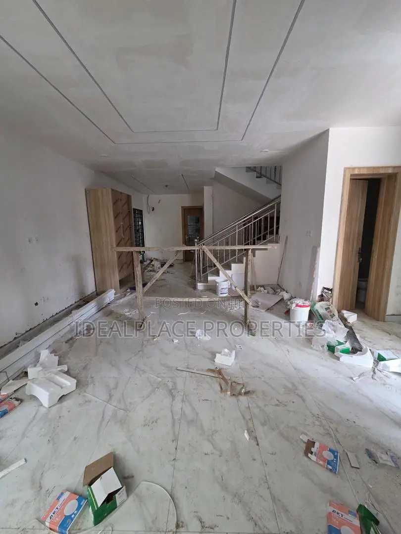 5bdrm Duplex in Adeniyi Jones for sale