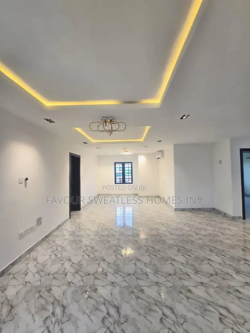4bdrm Maisonette in Opebi Ikeja for sale