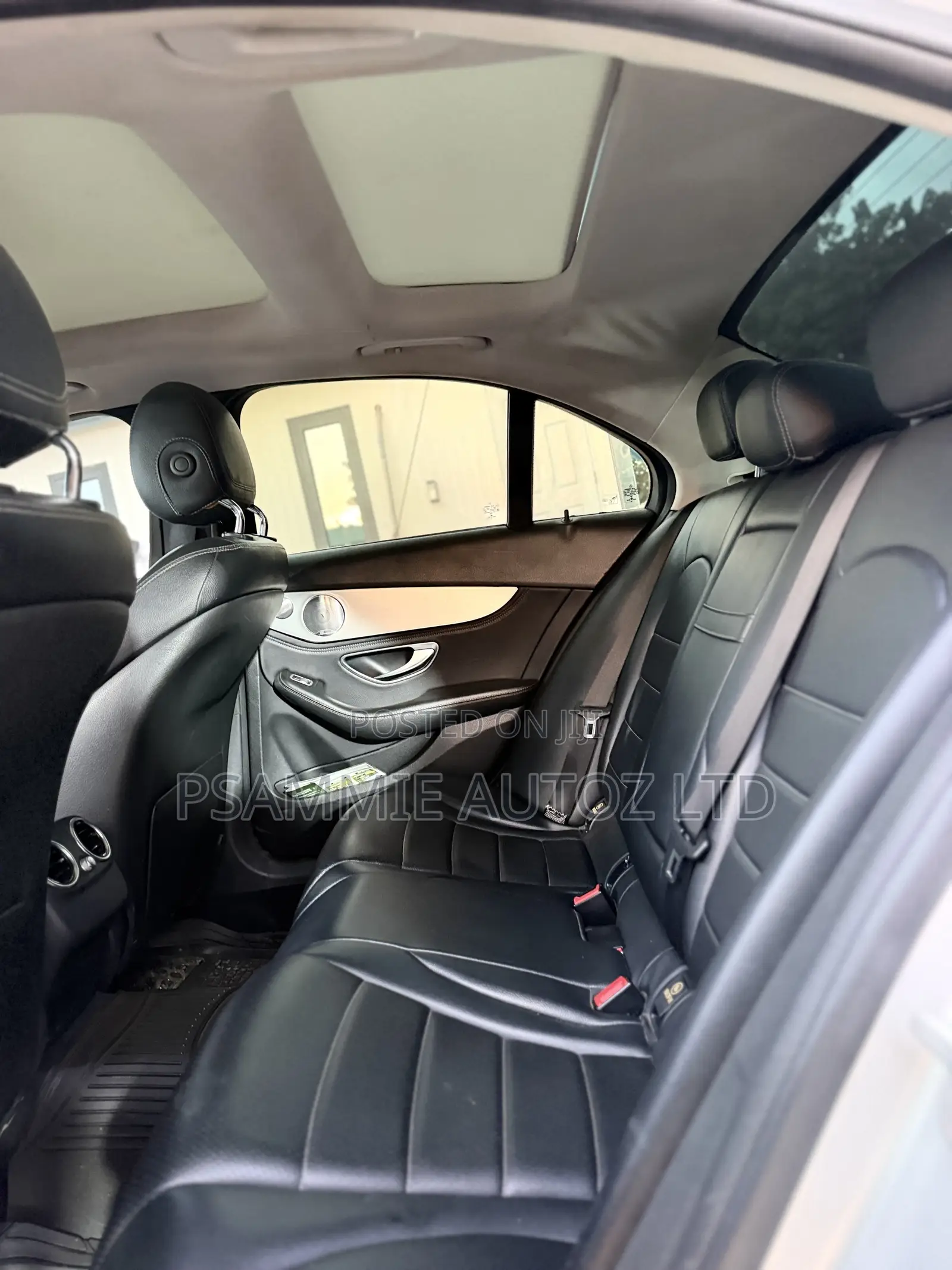 Mercedes-Benz C300 2016 Silver