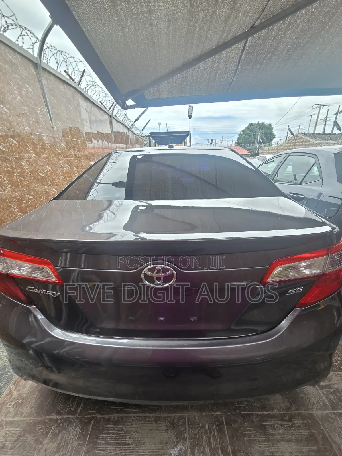 Toyota Camry SE 4dr Sedan (2.5L 4cyl 6A) 2012 Gray