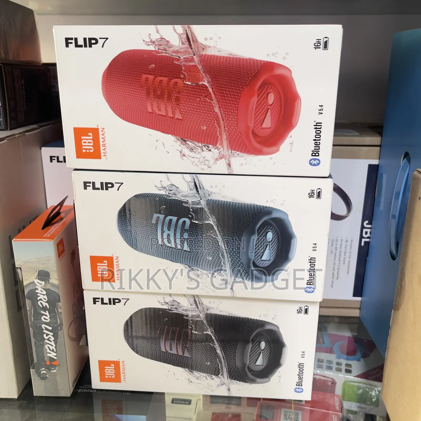 JBL Flip 7 Bluetooth Speaker