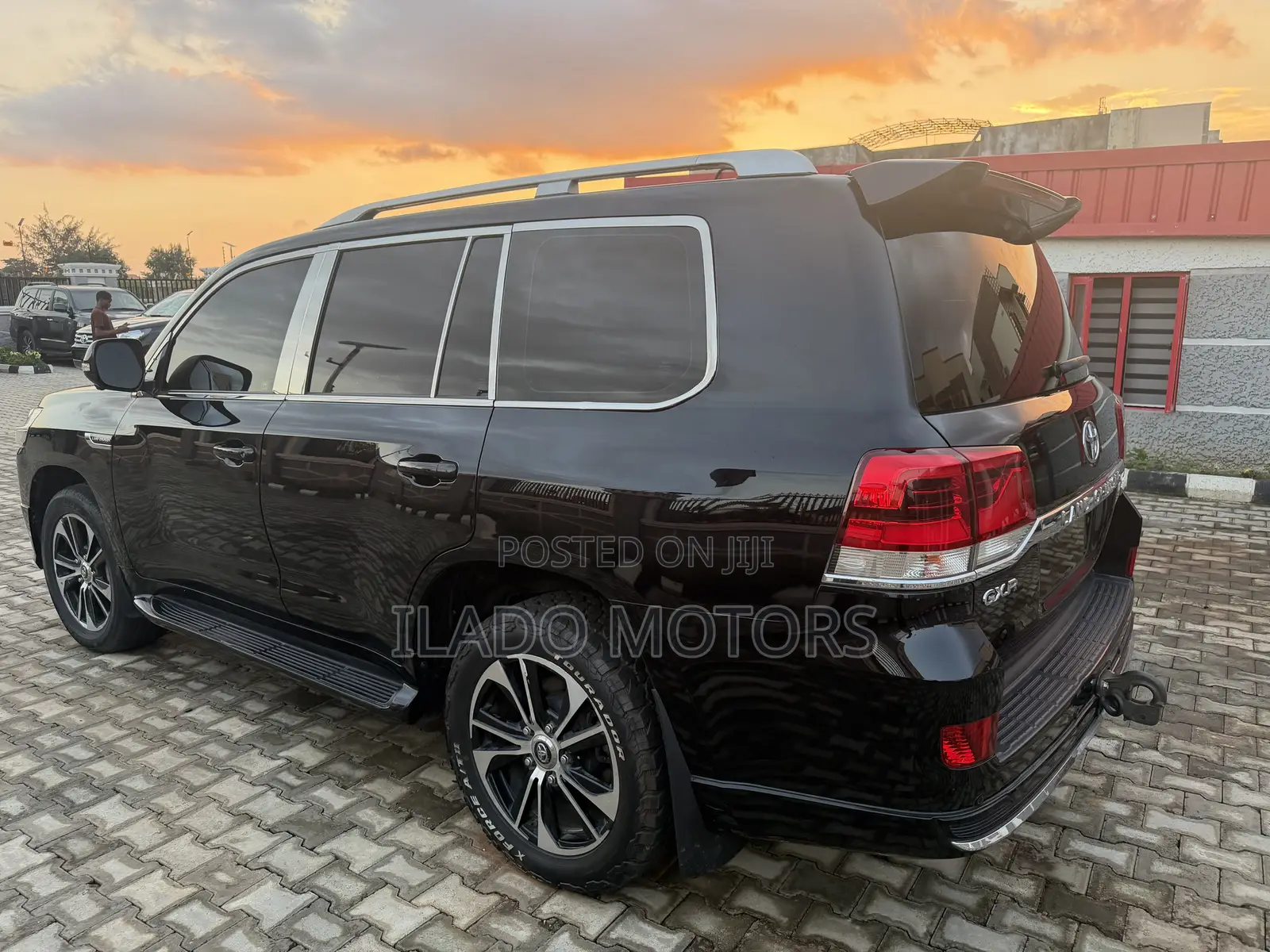 Toyota Land Cruiser 5.7 V8 VXR 2020 Black