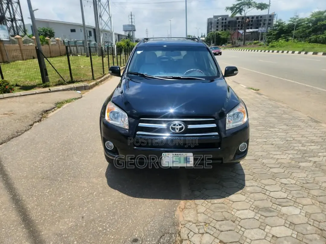 Toyota RAV4 2010 Black