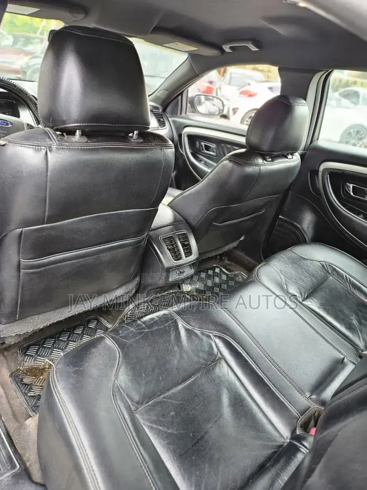 Ford Taurus 2015 Gray