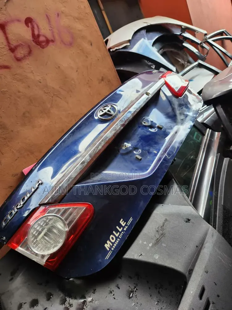Boot Toyota Corolla 2012-2013 Model