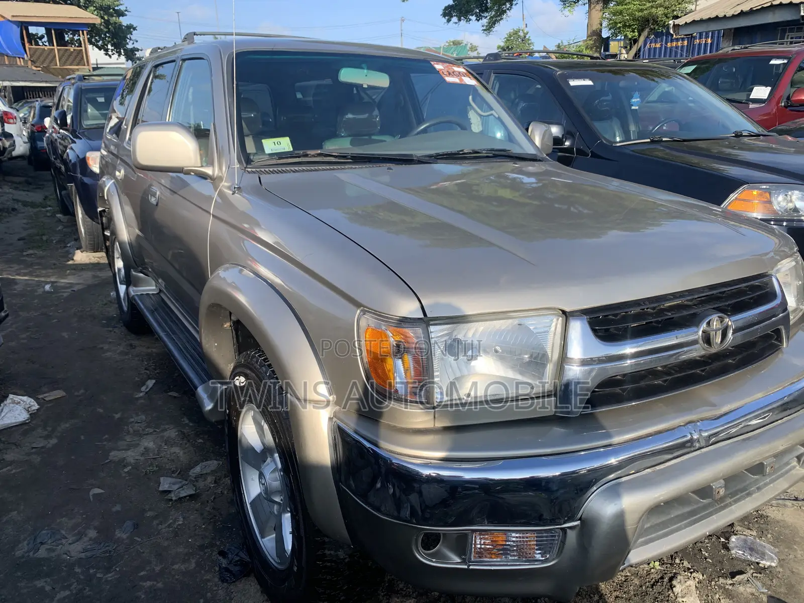 Toyota 4-Runner 2002 Gold