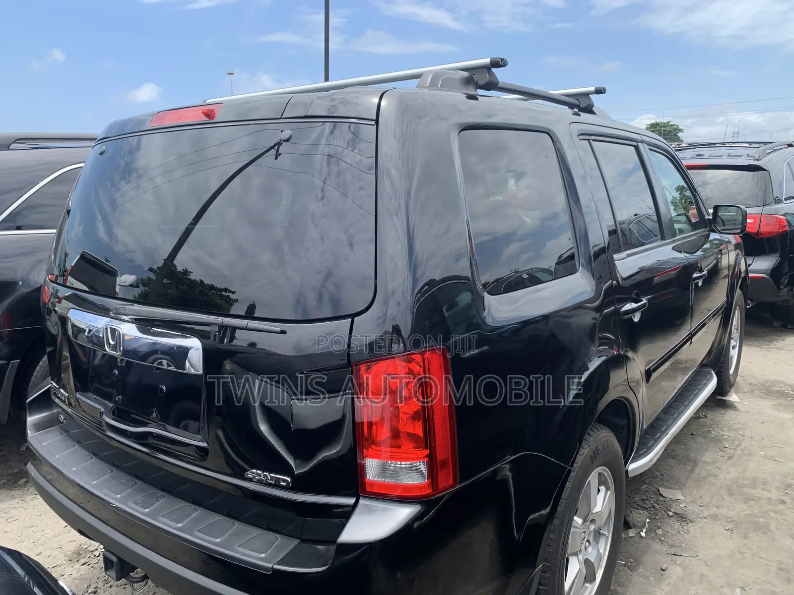 Honda Pilot Touring w/RES/Navi 4WD (3.5L 6cyl 5A) 2011 Black