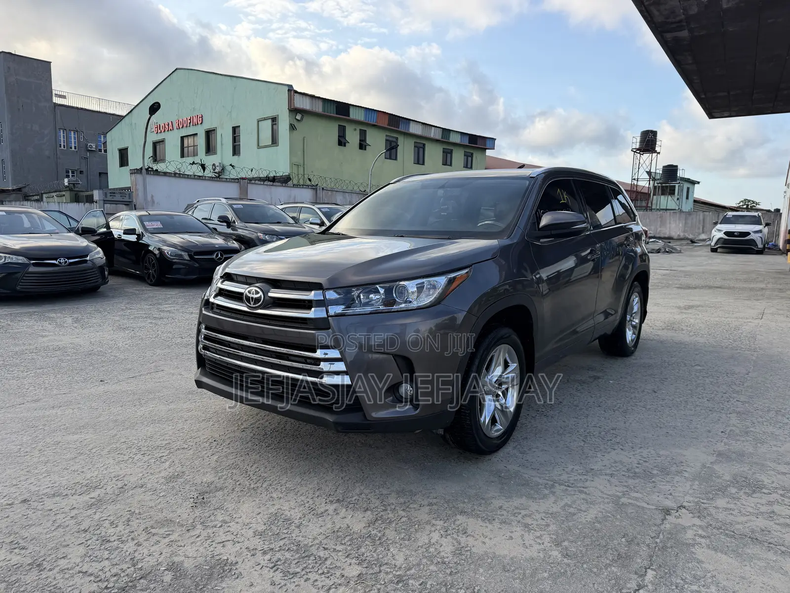 Toyota Highlander Limited Platinum 4dr SUV AWD (3.5L 6cyl 6A) 2014 Gray