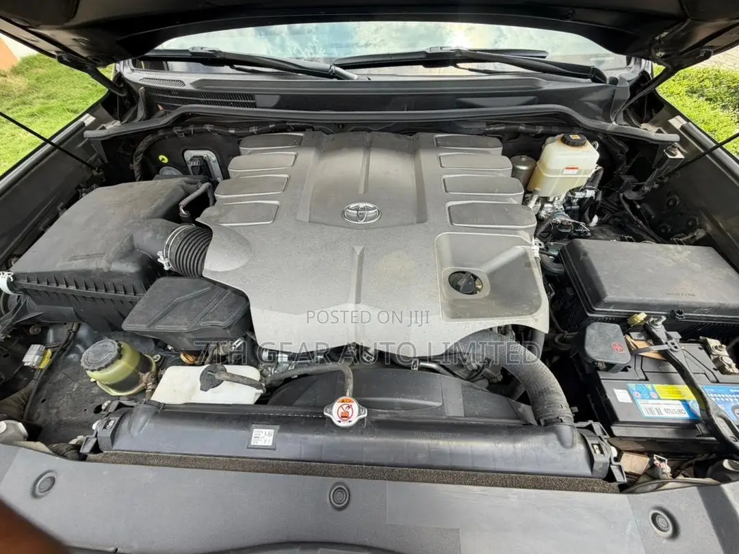 Toyota Land Cruiser 4.5 V8 VXR 2021 Black