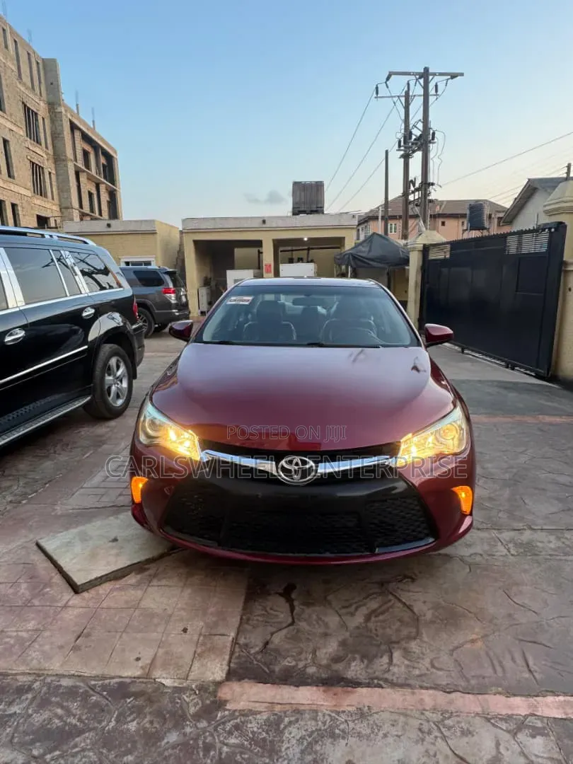 Toyota Camry 2017 Burgundy