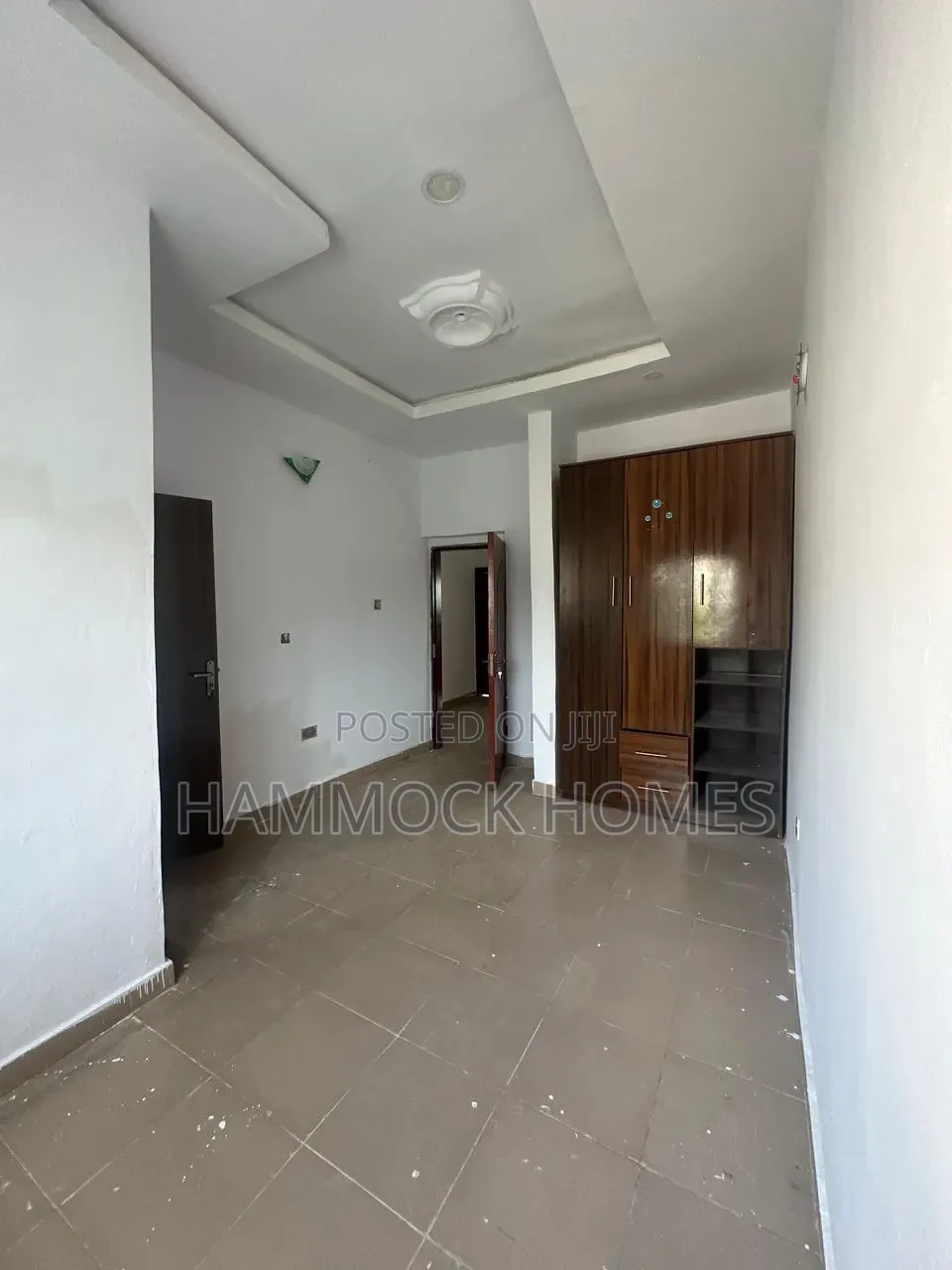 4bdrm Duplex in Jericho for rent