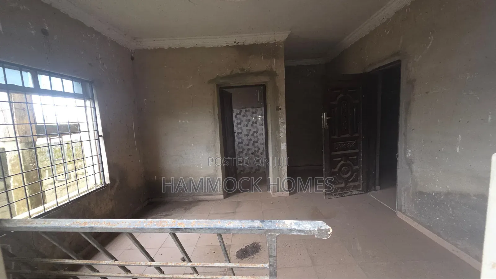 12bdrm Block of Flats in Ojoo for sale