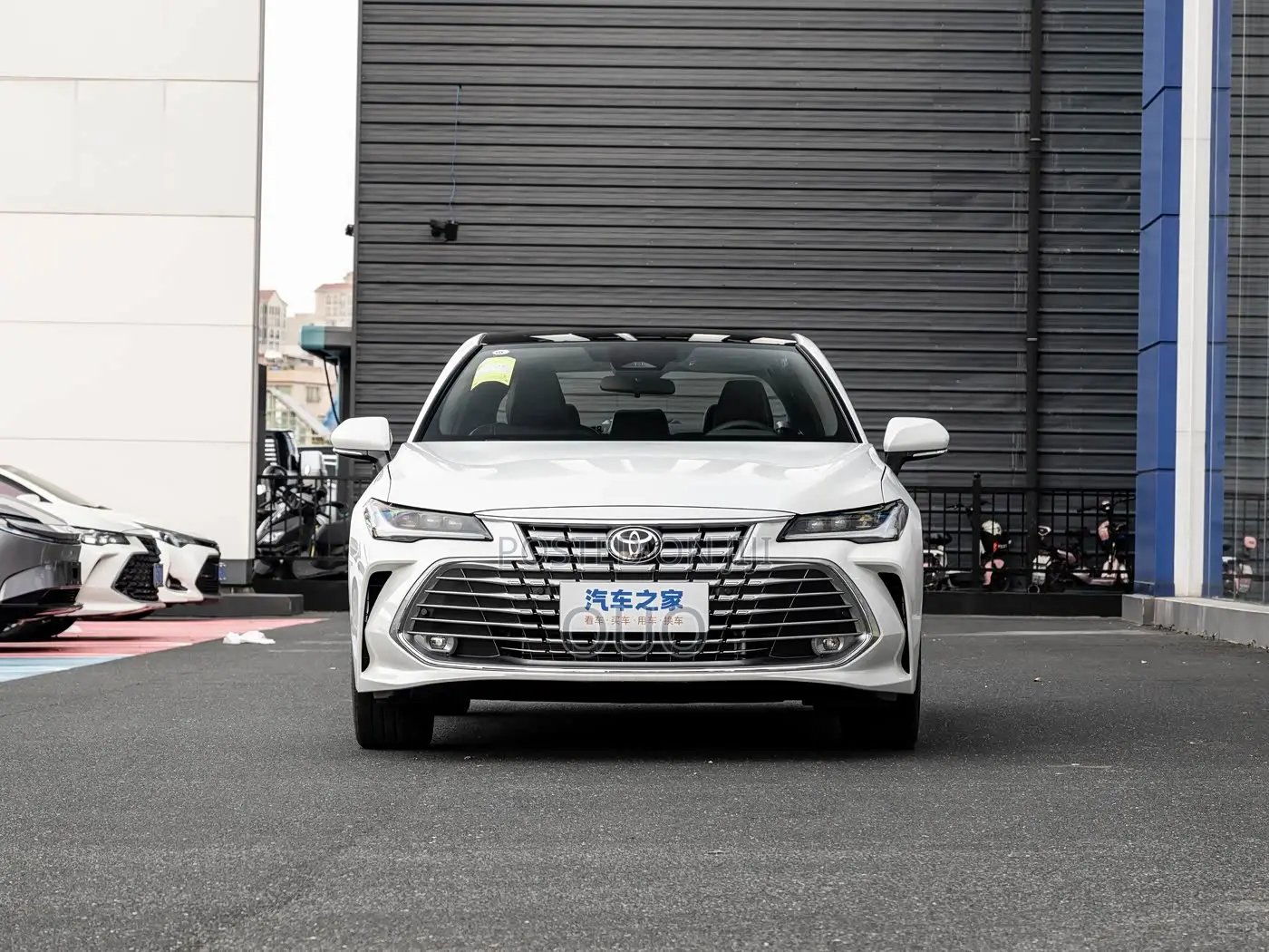 Toyota Avalon 2025 White