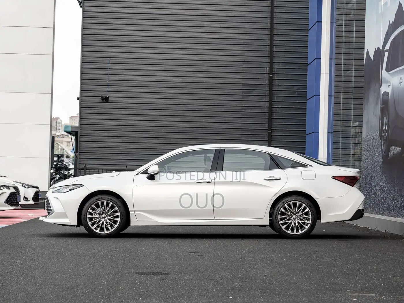 Toyota Avalon 2025 White