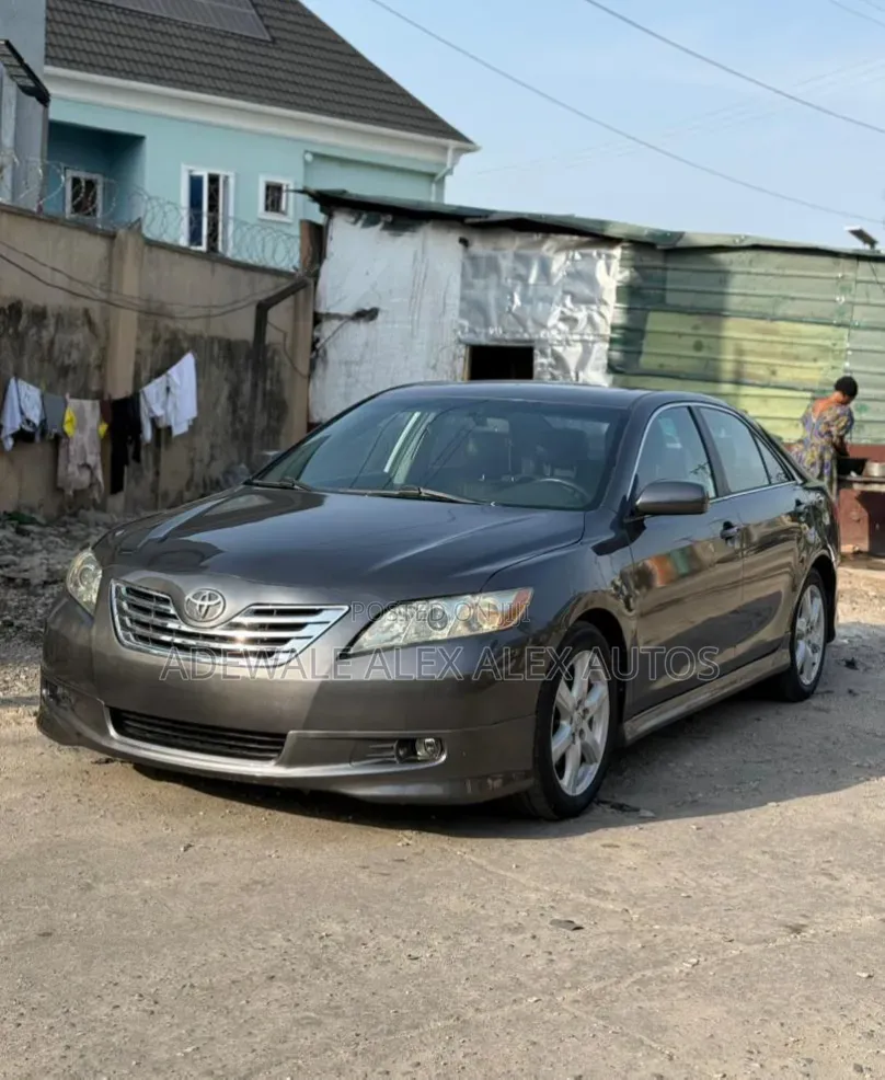 Toyota Camry SE V6 4dr Sedan (3.5L 6cyl 6AM) 2008 Gray