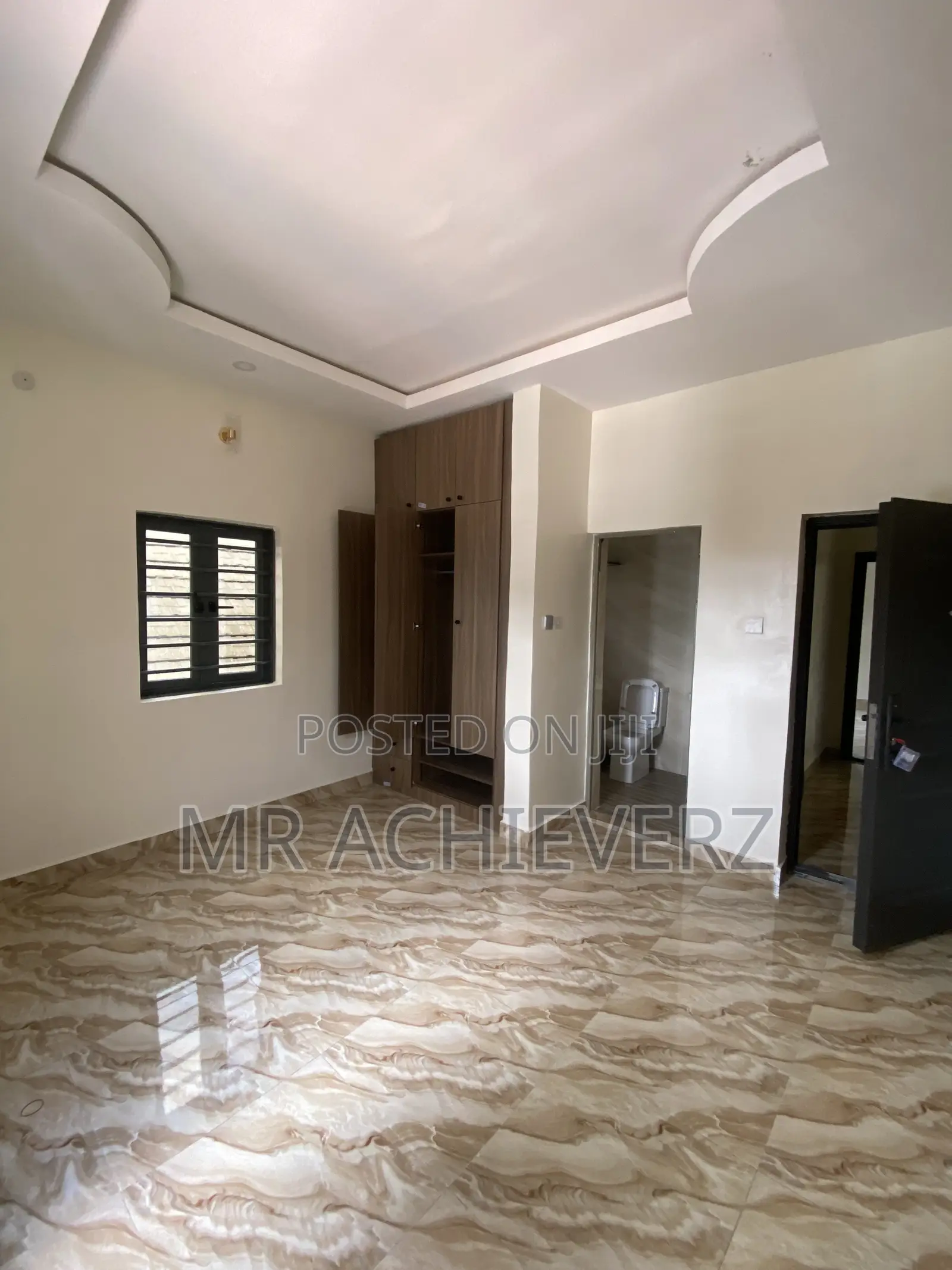 2bdrm Block of Flats in Jephta School, Obio-Akpor for rent