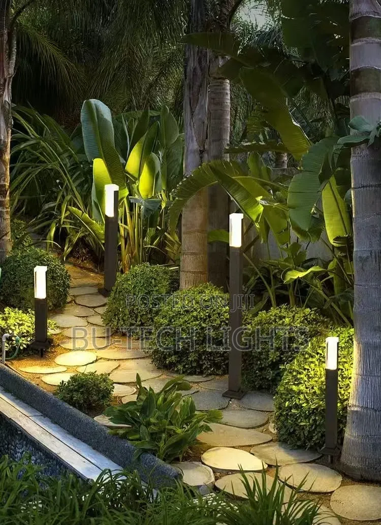Straight Cylindrical Pillar Garden Light