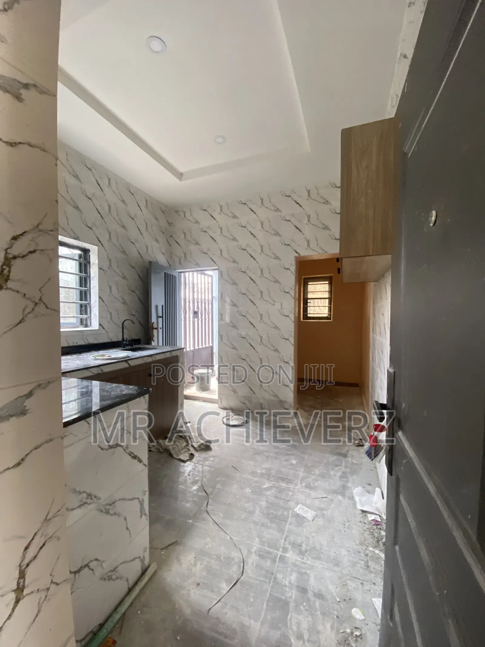1bdrm Block of Flats in Jephta School Port, Obio-Akpor for rent