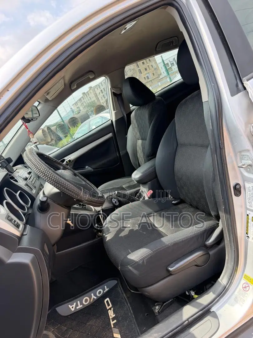 Pontiac Vibe 2009 Silver