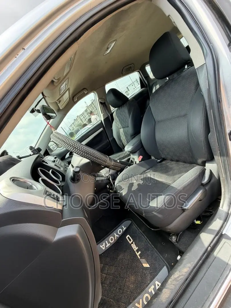 Pontiac Vibe 2009 Silver