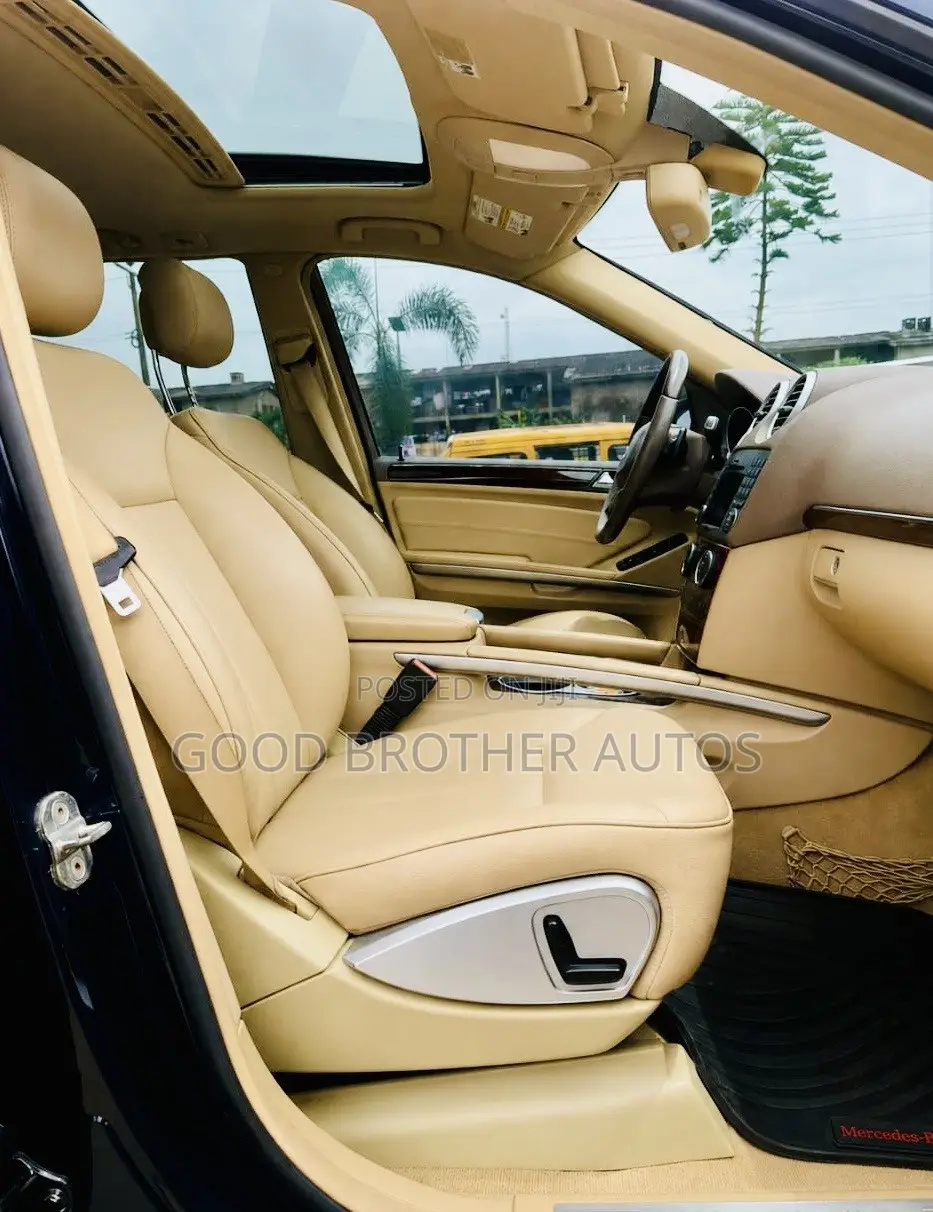 Mercedes-Benz GL-Class 2012 Blue