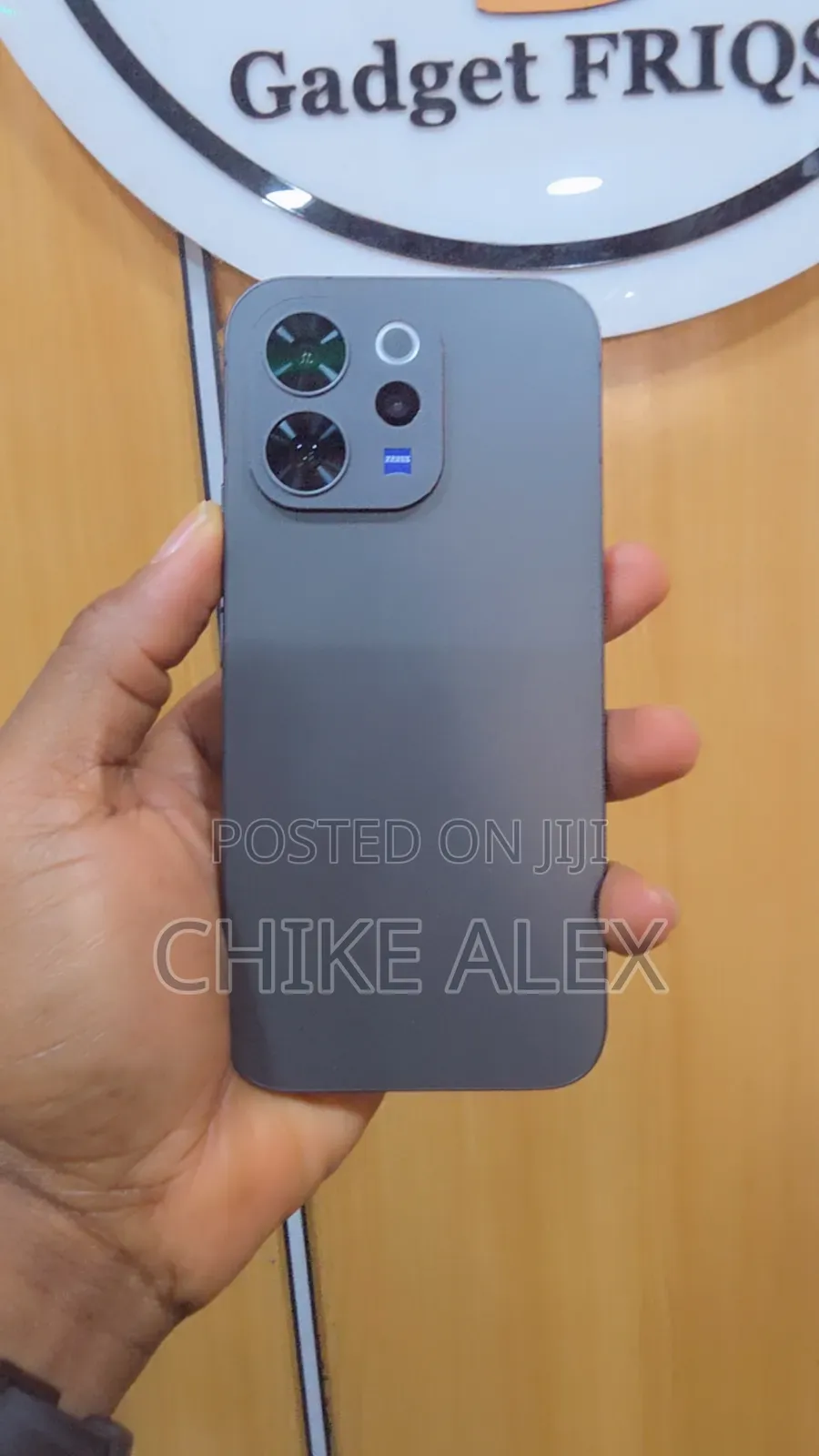 Vivo V70 256 GB Graphite